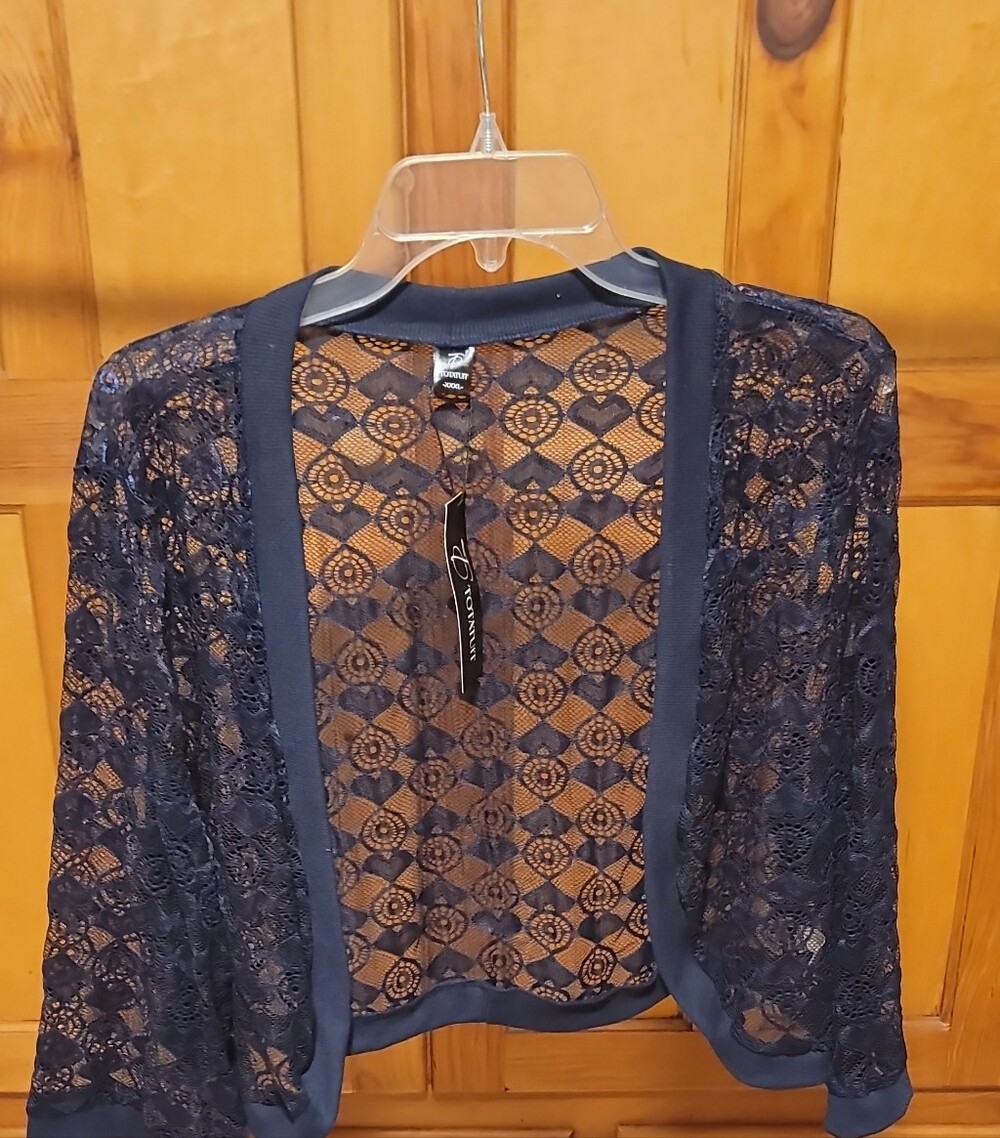 Totatuit Navy Lace Open-Front Shrug